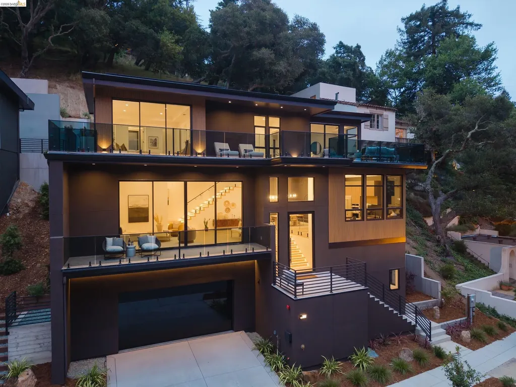 1667 Trestle Glen Road Oakland CA 94610
