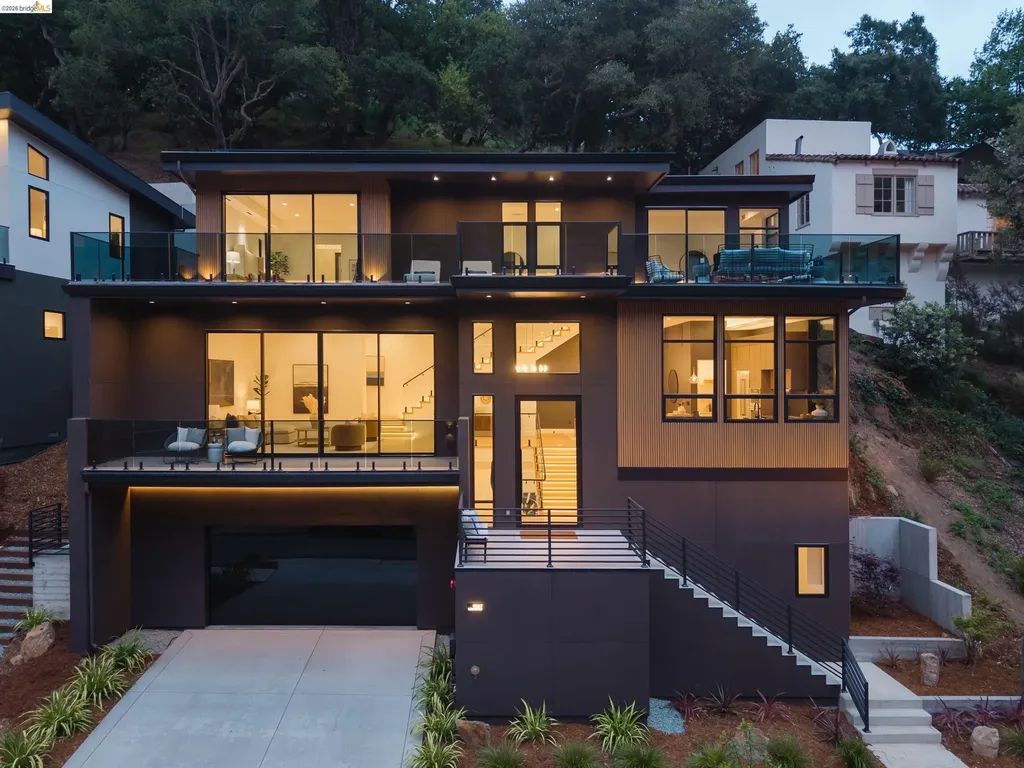 1667 Trestle Glen Road Oakland CA 94610
