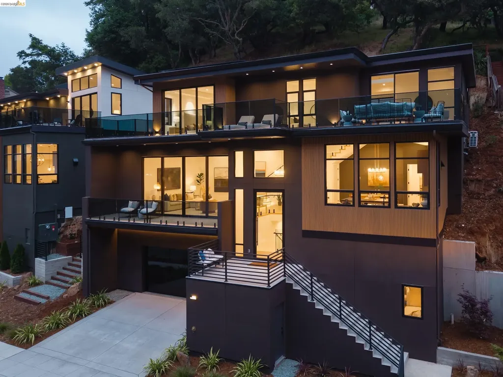 1667 Trestle Glen Road Oakland CA 94610