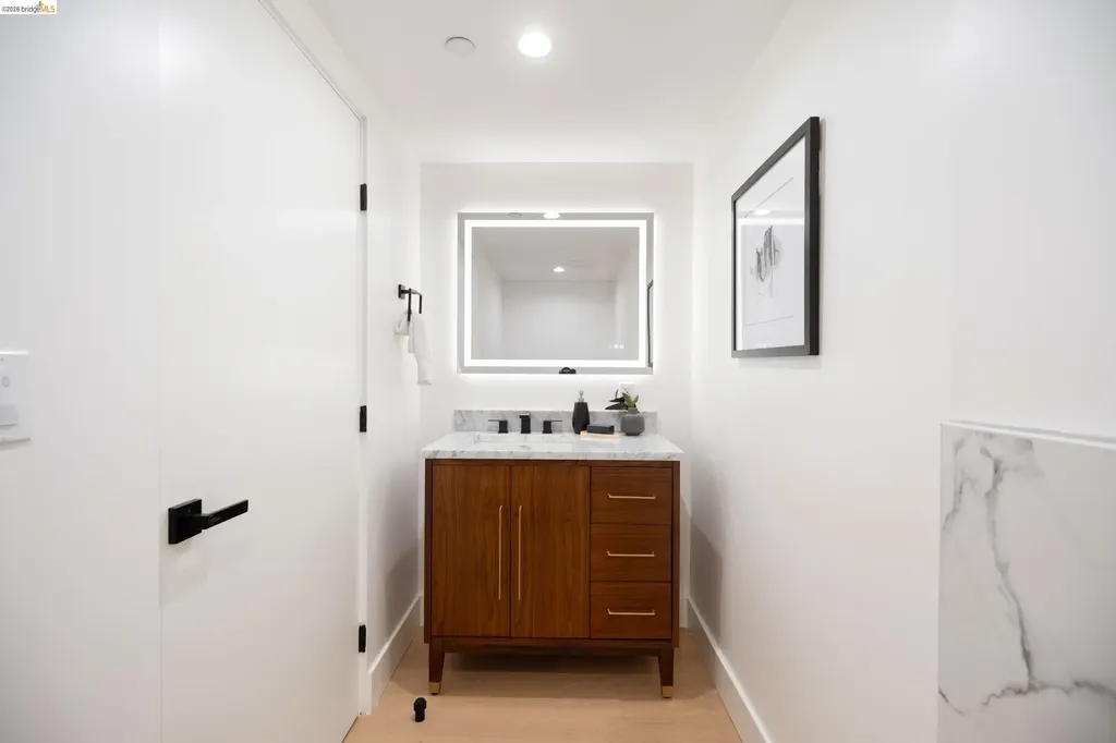 1667 Trestle Glen Road Oakland CA 94610