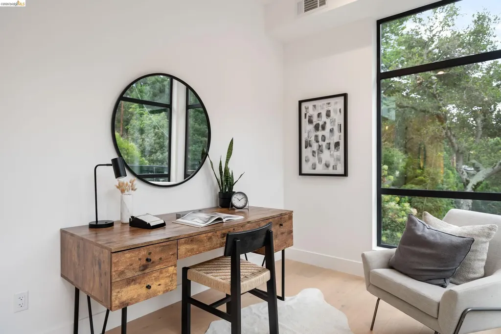 1667 Trestle Glen Road Oakland CA 94610