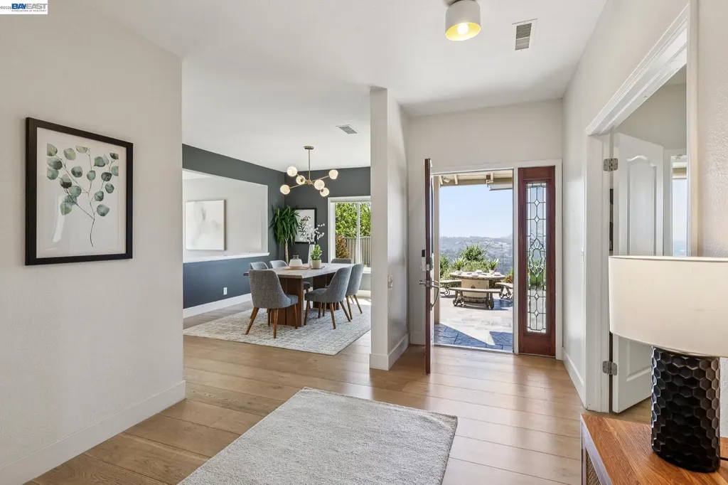 5028 Crystal Ridge Court Oakland CA 94605