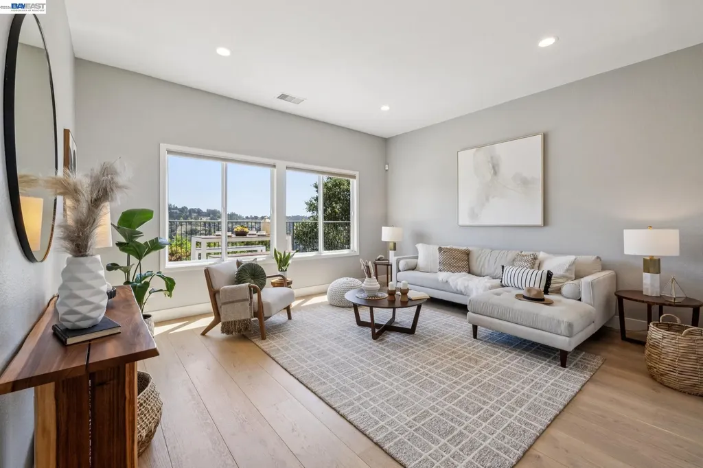 5028 Crystal Ridge Court Oakland CA 94605