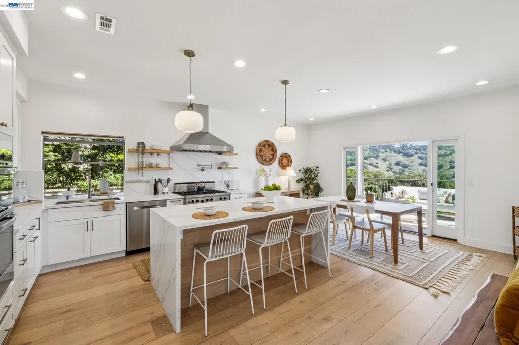 5028 Crystal Ridge Court Oakland CA 94605