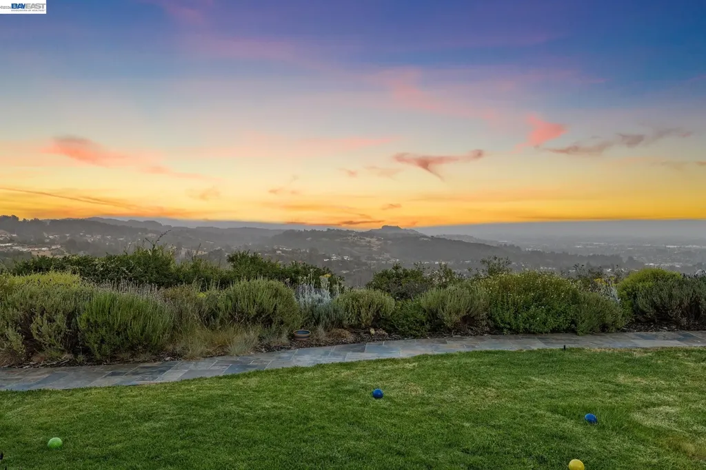 5028 Crystal Ridge Court Oakland CA 94605