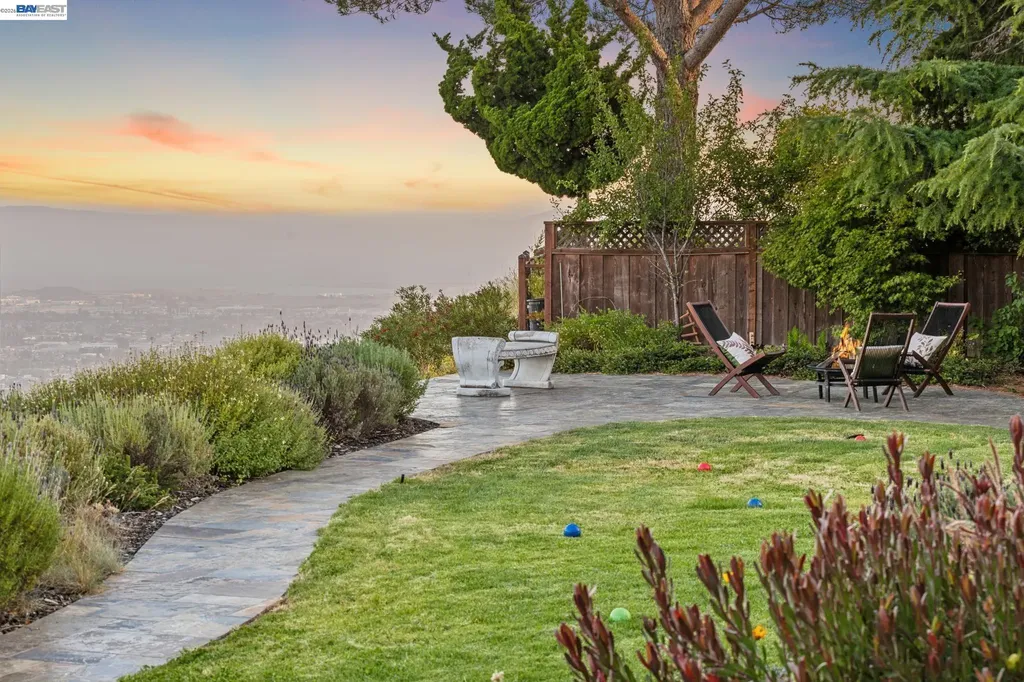 5028 Crystal Ridge Court Oakland CA 94605