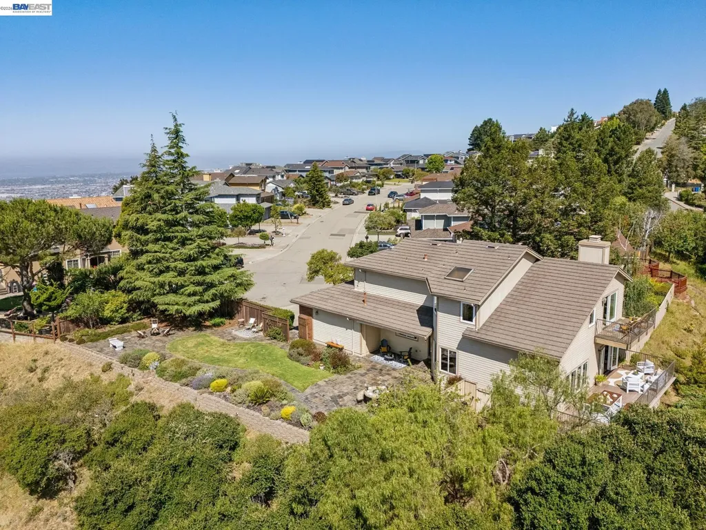 5028 Crystal Ridge Court Oakland CA 94605