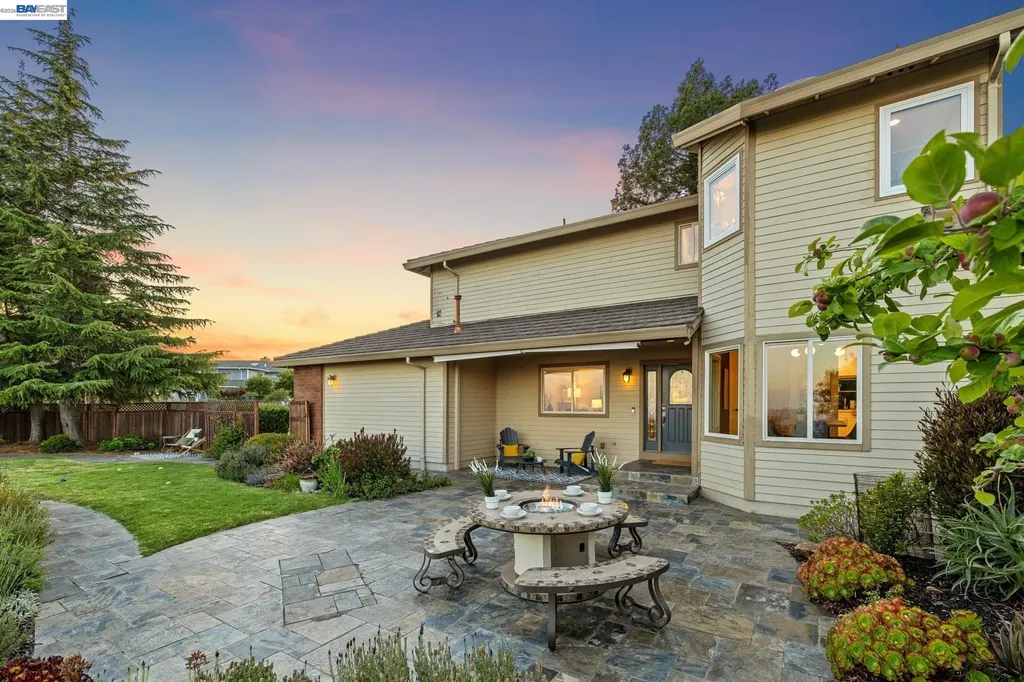 5028 Crystal Ridge Court Oakland CA 94605