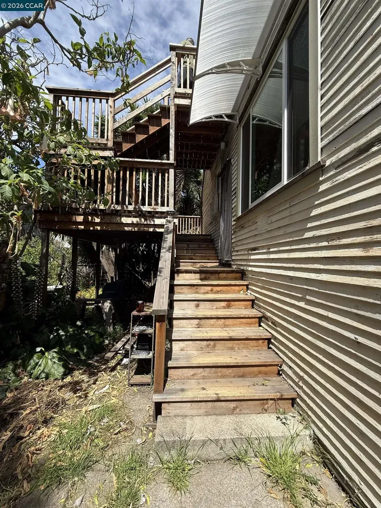 515 28th Street Oakland CA 94609