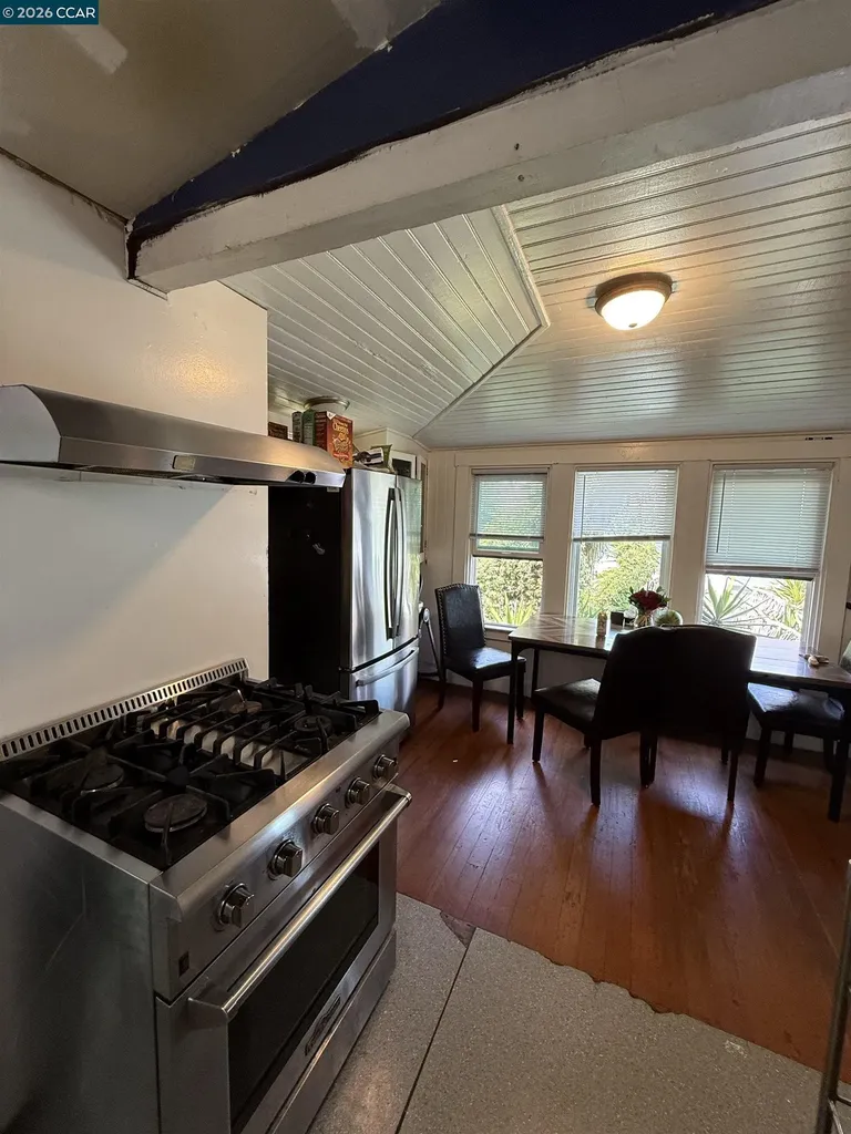 515 28th Street Oakland CA 94609