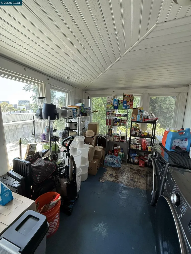 515 28th Street Oakland CA 94609