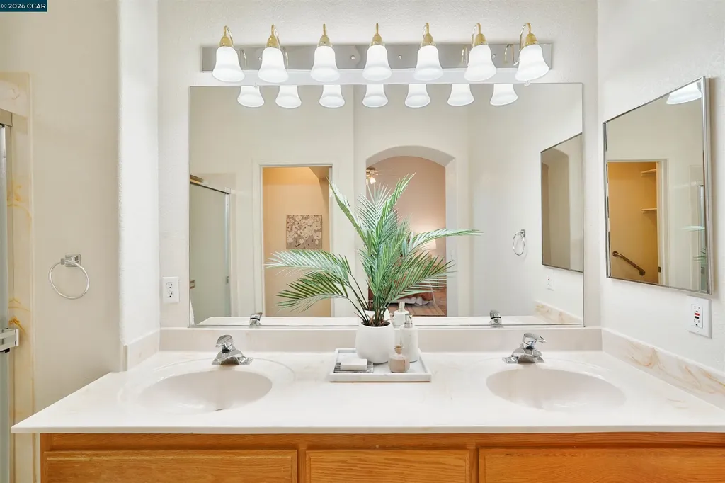287 Mandarin Circle Vacaville CA 95687