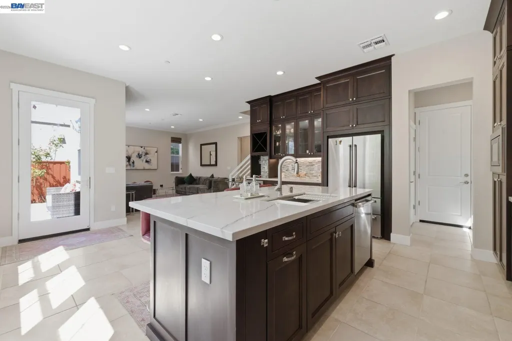 37515 Sea Bank Street Newark CA 94560