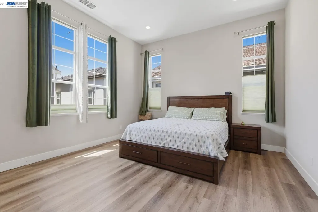 37515 Sea Bank Street Newark CA 94560