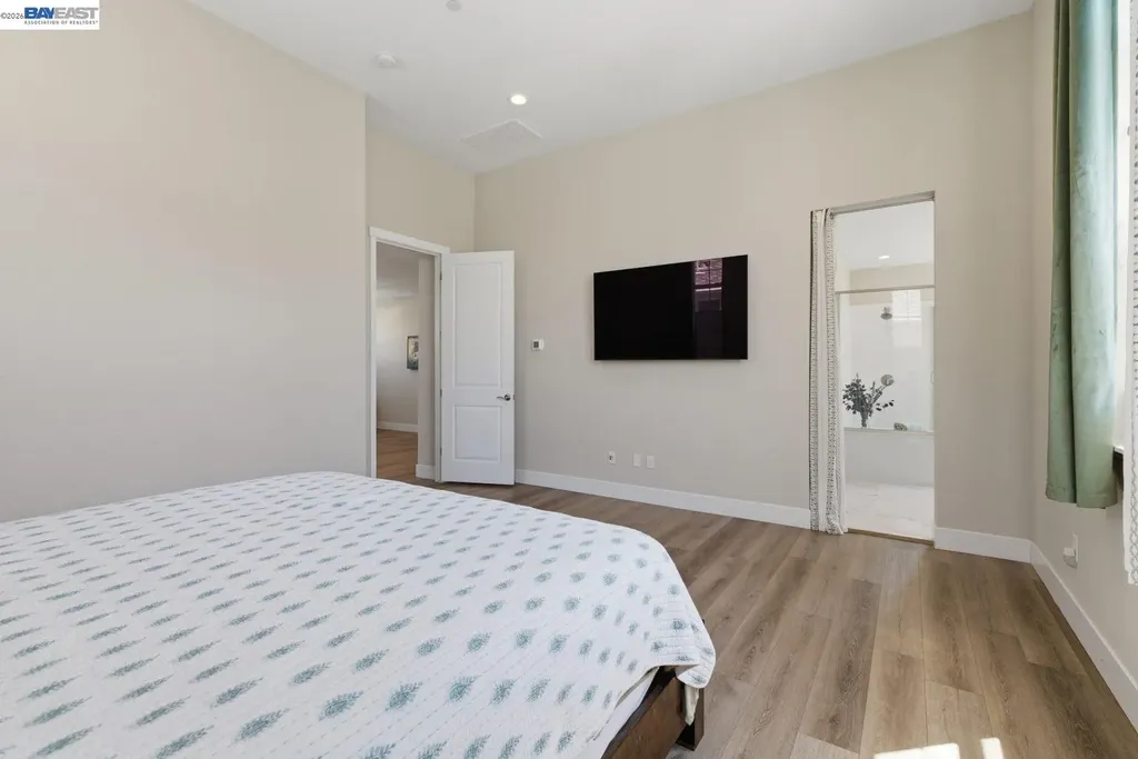 37515 Sea Bank Street Newark CA 94560