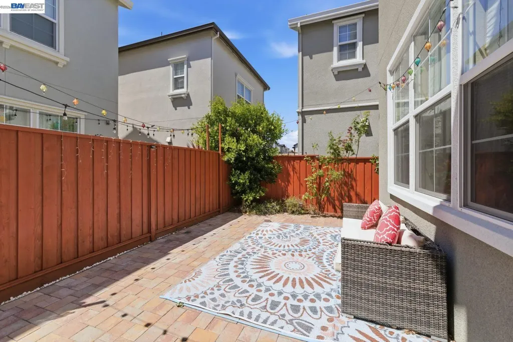 37515 Sea Bank Street Newark CA 94560