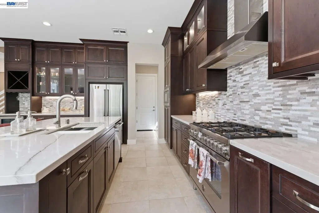 37515 Sea Bank Street Newark CA 94560
