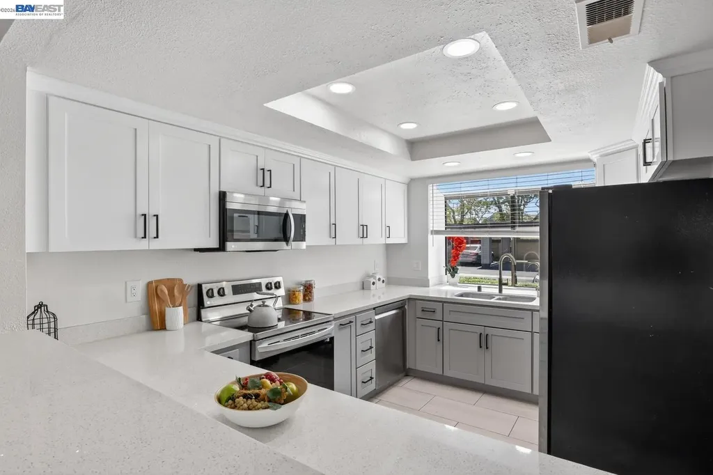 6472 Buena Vista Drive Newark CA 94560