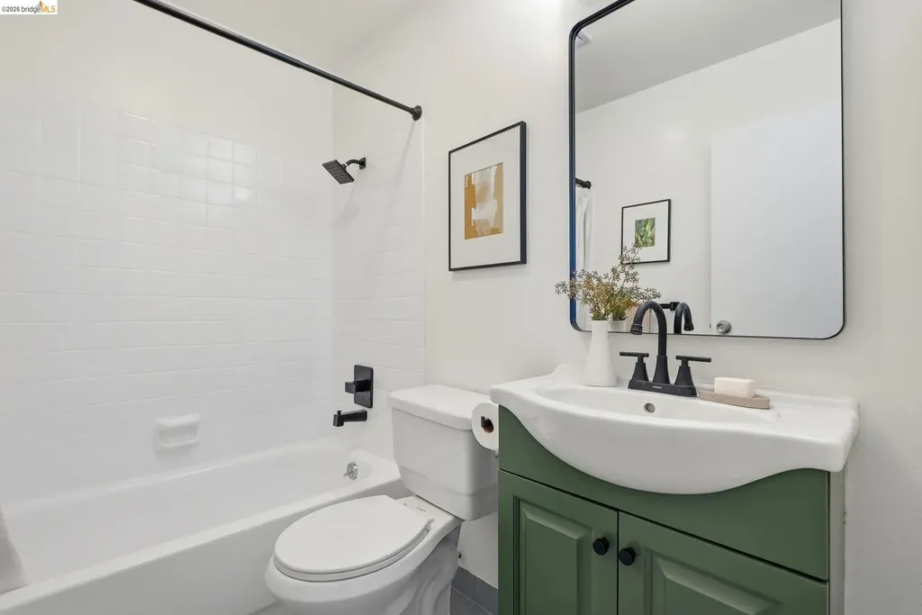 3 Embarcadero Oakland CA 94607
