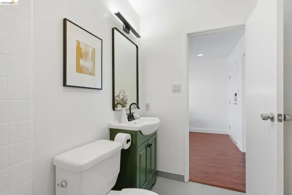 3 Embarcadero Oakland CA 94607