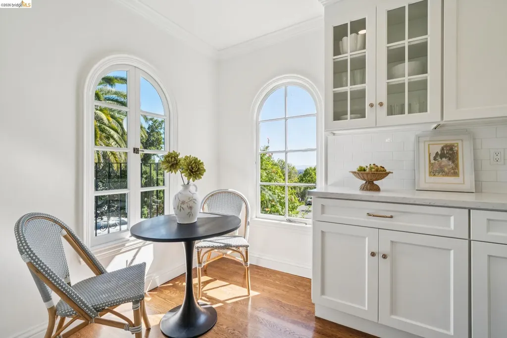 6080 Ocean View Drive Oakland CA 94618