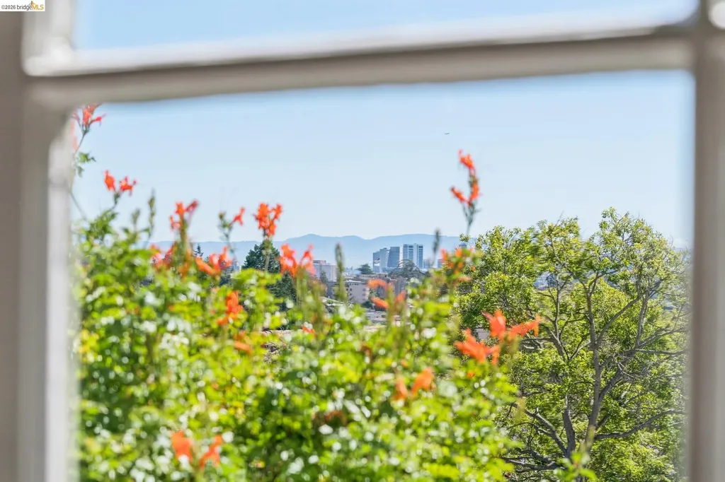 6080 Ocean View Drive Oakland CA 94618