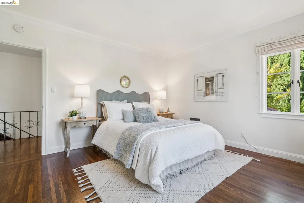 6080 Ocean View Drive Oakland CA 94618
