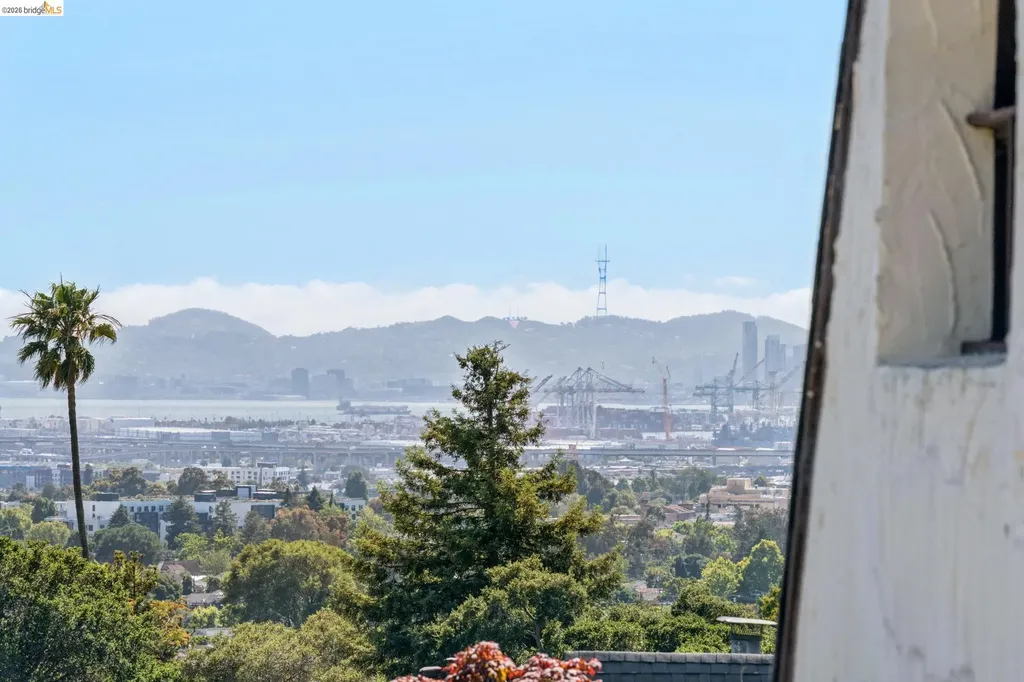 6080 Ocean View Drive Oakland CA 94618