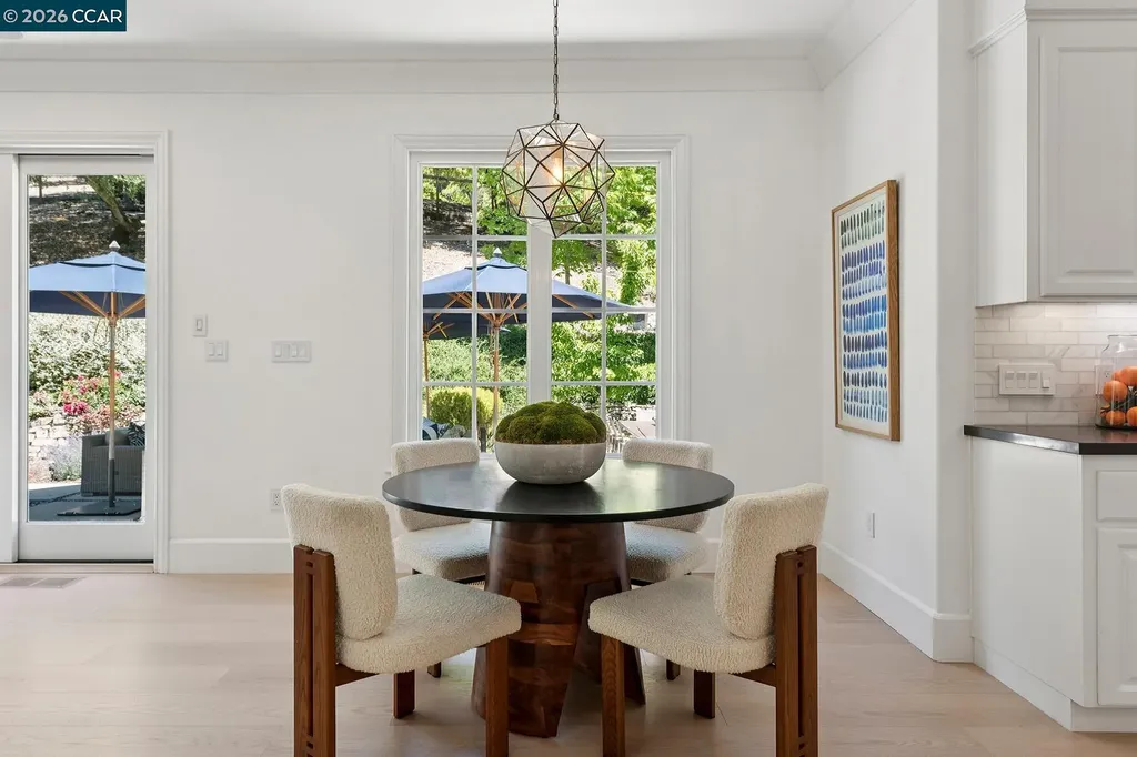 31 Sandy Court Orinda CA 94563