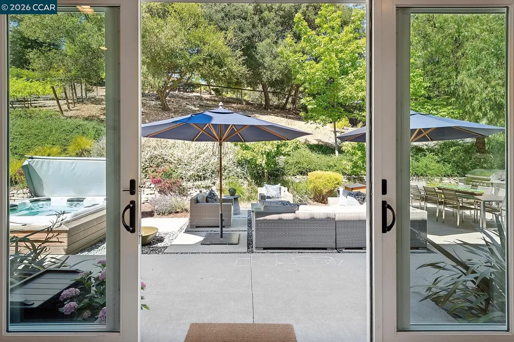 31 Sandy Court Orinda CA 94563