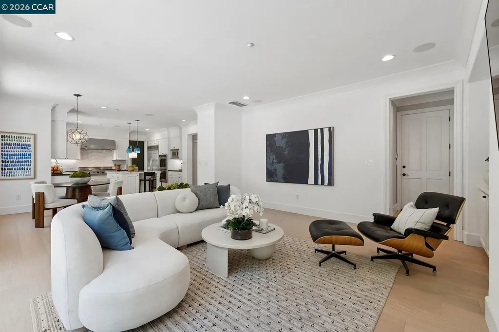 31 Sandy Court Orinda CA 94563