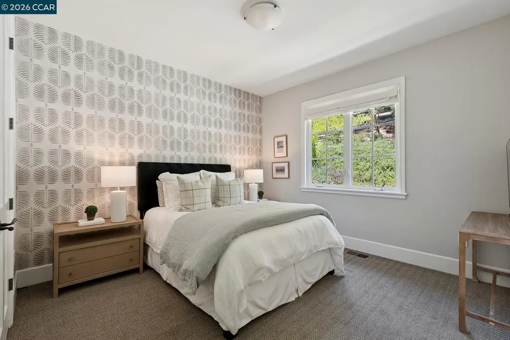31 Sandy Court Orinda CA 94563