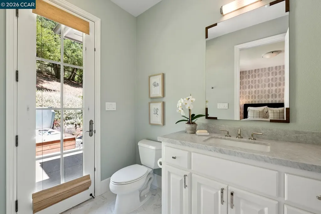 31 Sandy Court Orinda CA 94563