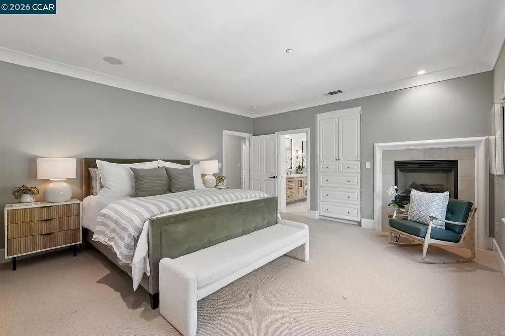 31 Sandy Court Orinda CA 94563
