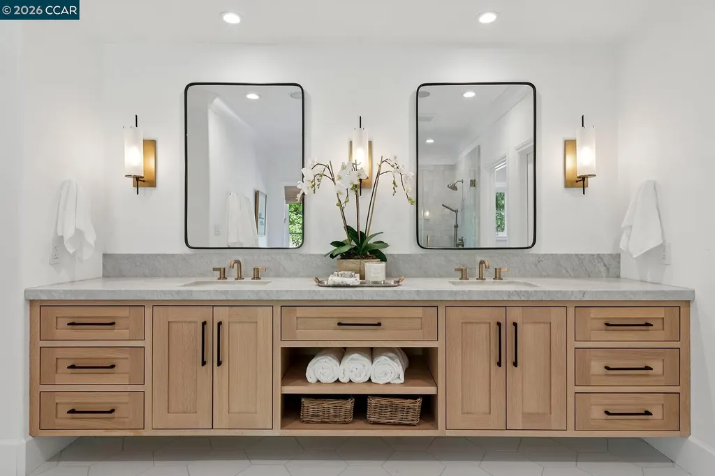 31 Sandy Court Orinda CA 94563