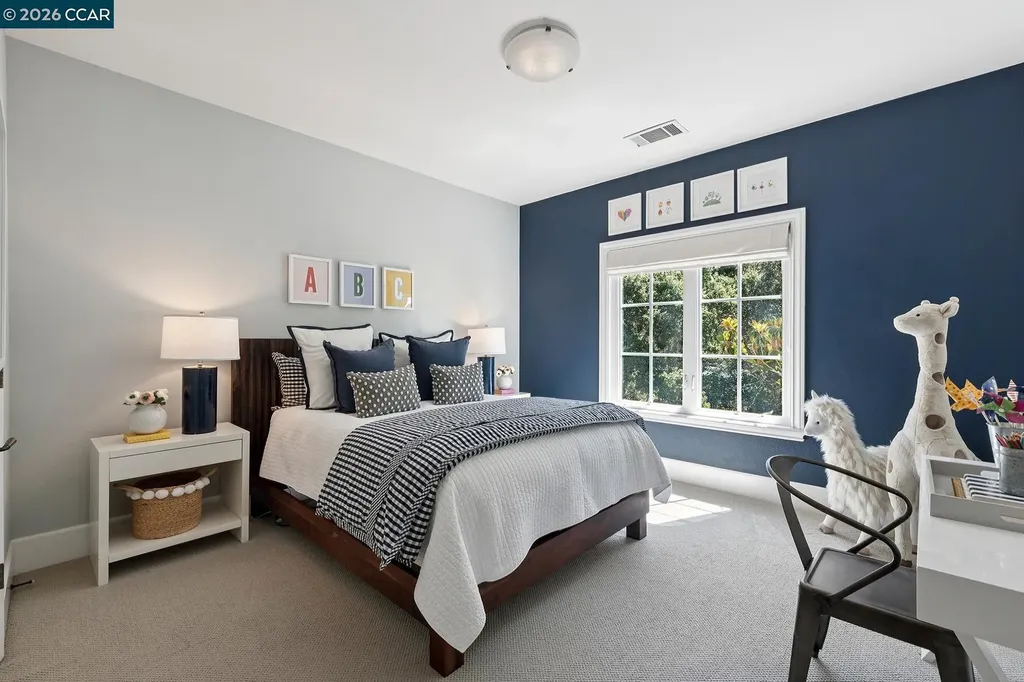 31 Sandy Court Orinda CA 94563