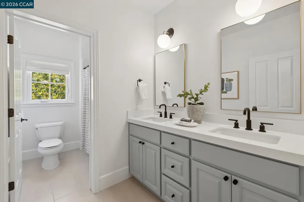 31 Sandy Court Orinda CA 94563