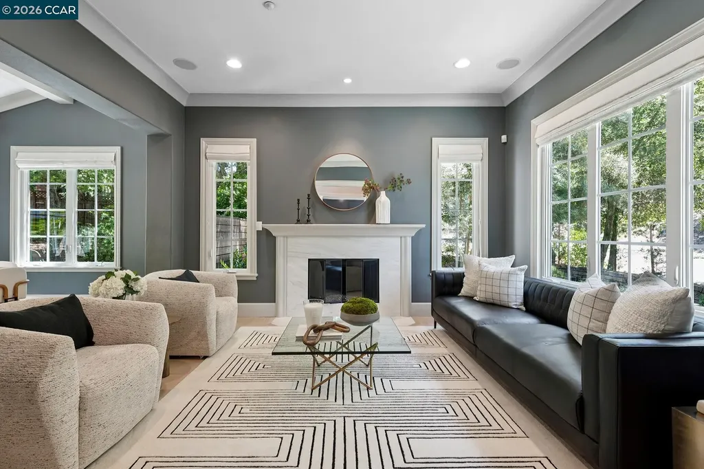 31 Sandy Court Orinda CA 94563