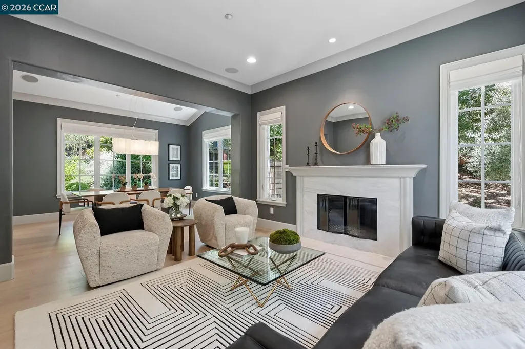 31 Sandy Court Orinda CA 94563