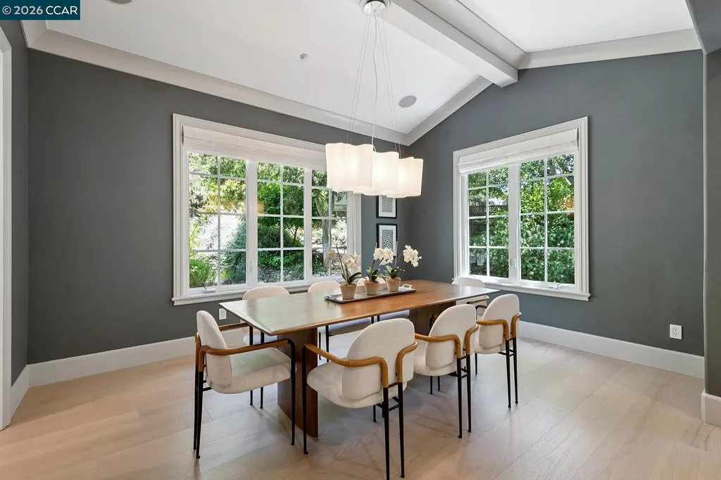 31 Sandy Court Orinda CA 94563