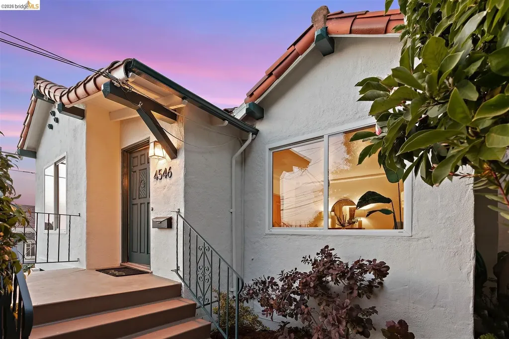 4546 Virginia Avenue Oakland CA 94619