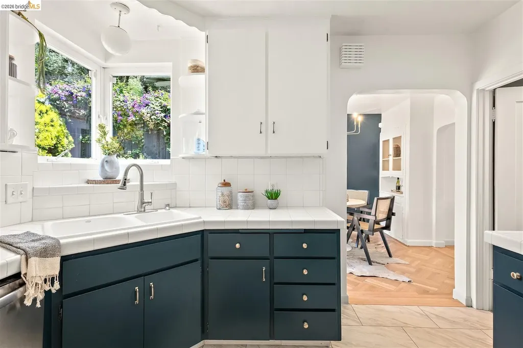 4546 Virginia Avenue Oakland CA 94619