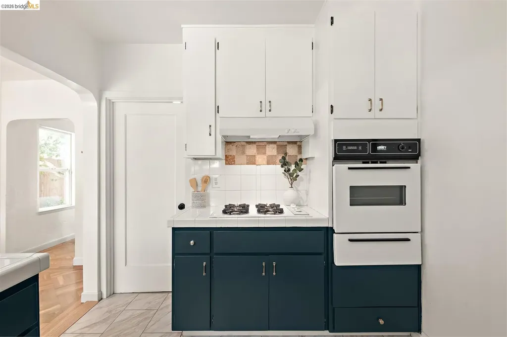4546 Virginia Avenue Oakland CA 94619