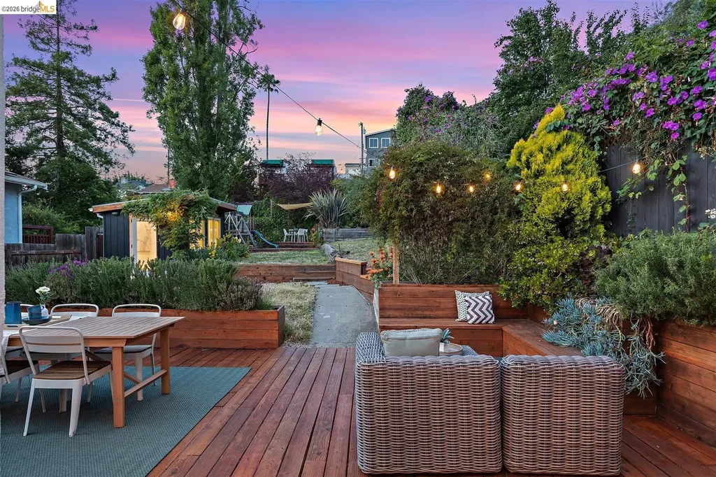 4546 Virginia Avenue Oakland CA 94619