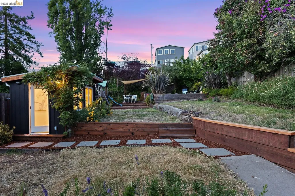 4546 Virginia Avenue Oakland CA 94619