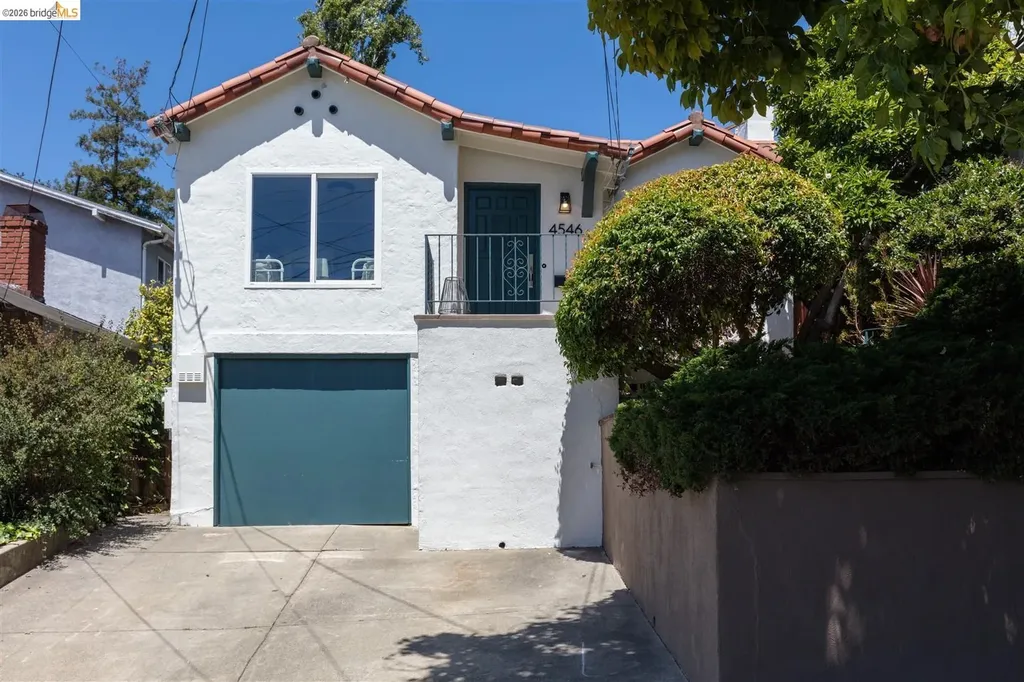 4546 Virginia Avenue Oakland CA 94619