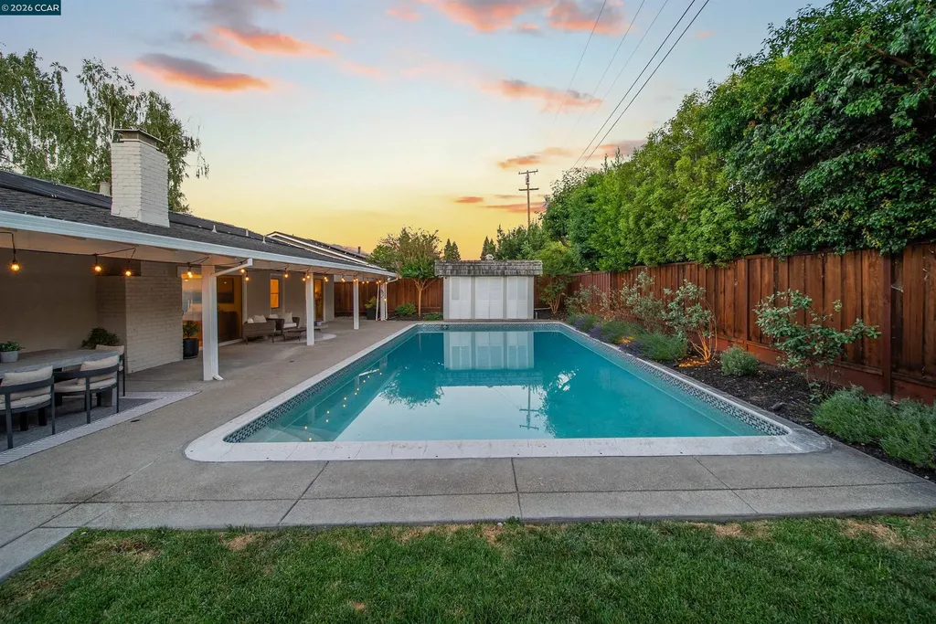 203 Via Monte Walnut Creek CA 94598