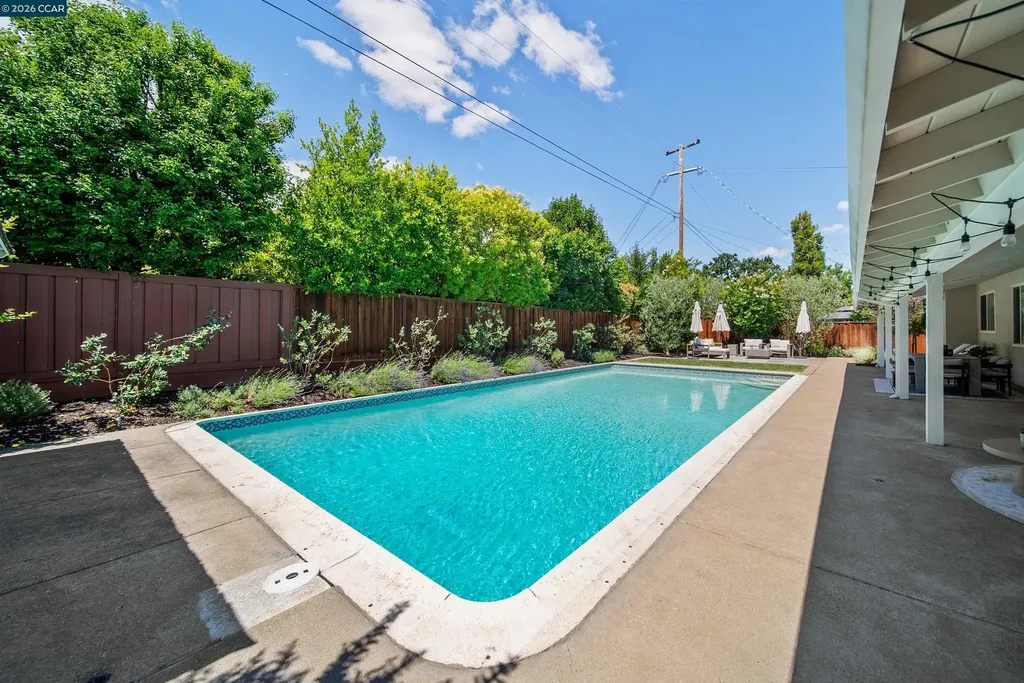 203 Via Monte Walnut Creek CA 94598