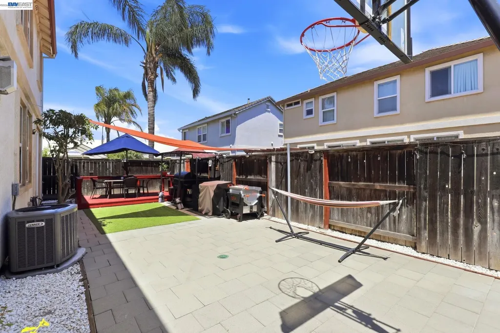 1205 Nellis Court Pittsburg CA 94565