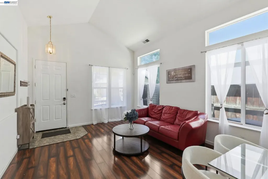 1205 Nellis Court Pittsburg CA 94565